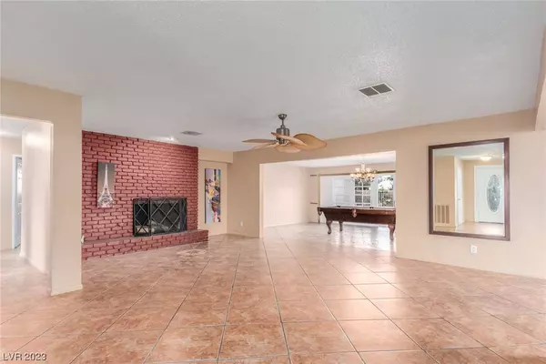 2304 Llewellyn Drive, Las Vegas, NV 89102