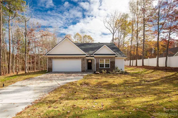 1048 Garnette RD, Lancaster, SC 29720