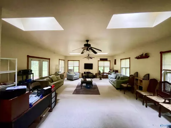 699 Carters Gin Road, Toney, AL 35773