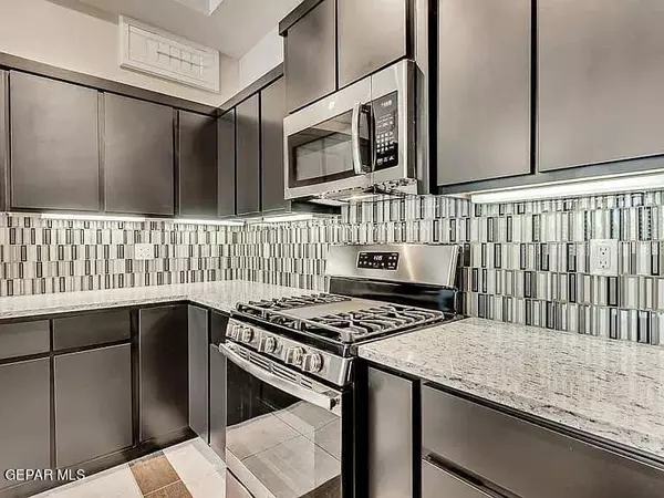 1750 Green Valley Street, El Paso, TX 79928