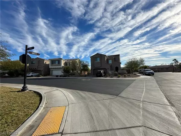 988 Cetona Court, Henderson, NV 89011