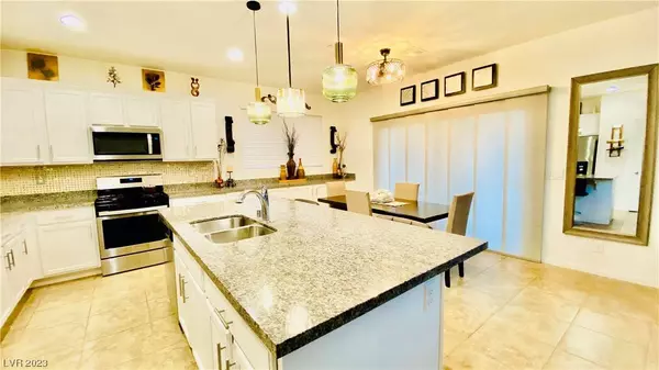 988 Cetona Court, Henderson, NV 89011