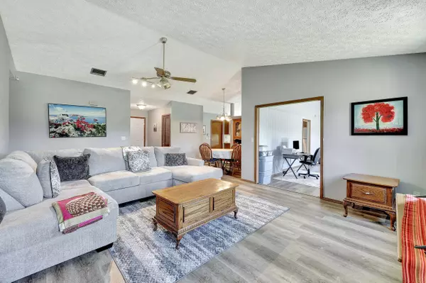 2807 S 27th ST, Fort Pierce, FL 34981