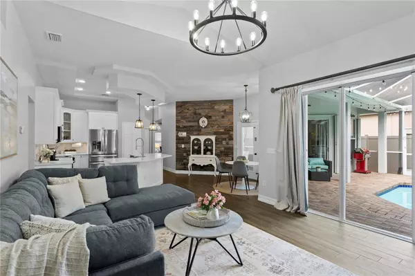 10011 BENNINGTON DR, Tampa, FL 33626