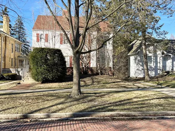 236 Linden AVE, Wilmette, IL 60091