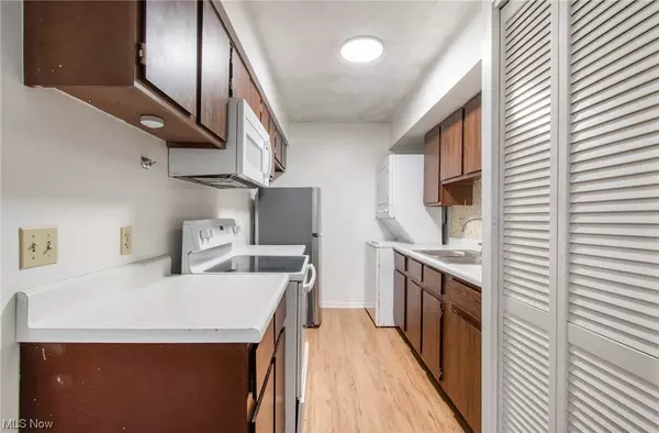 1286 Pembrooke DR, Salem, OH 44460