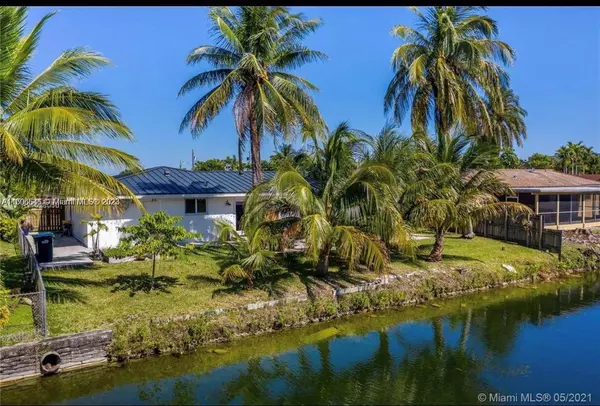 2100 SW 100th Ave #1, Miami, FL 33165