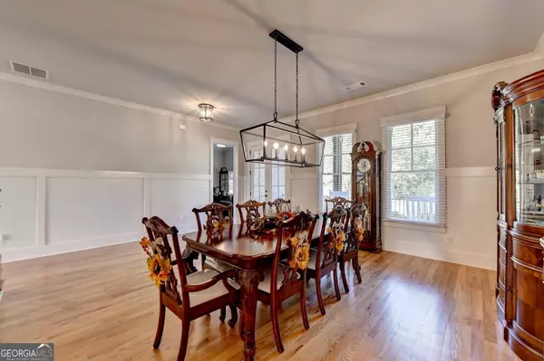 4848 Grandview CT, Flowery Branch, GA 30542