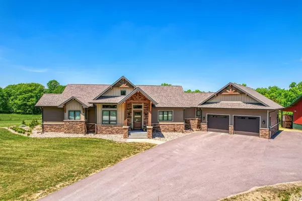E7818A Schara Road, North Freedom, WI 53951