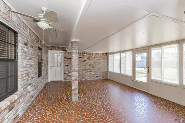 4706 SHADELAND DR, Baton Rouge, LA 70816