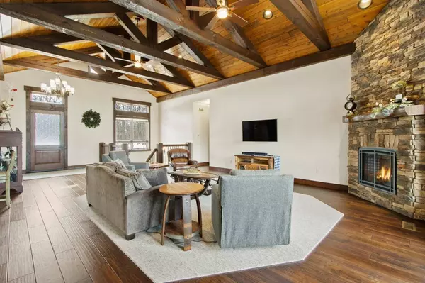 E7818A Schara Road, North Freedom, WI 53951