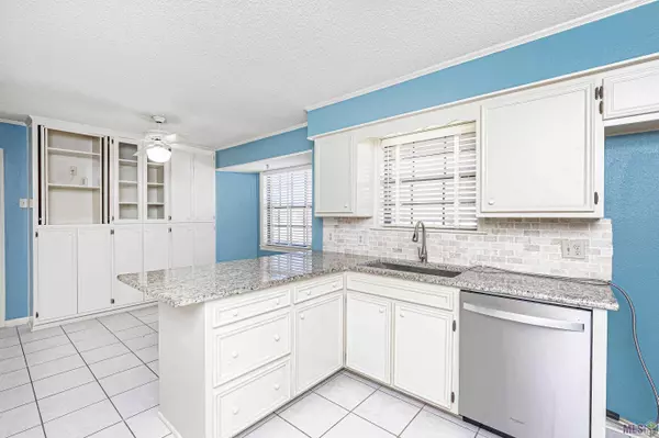 4706 SHADELAND DR, Baton Rouge, LA 70816