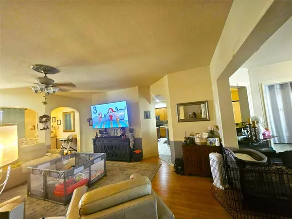 2863 PAIGE DR, Kissimmee, FL 34741