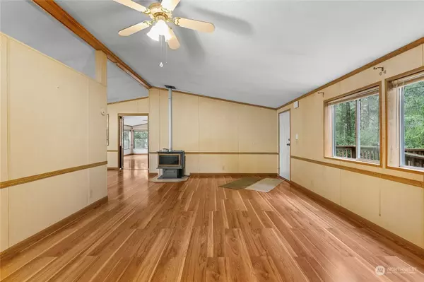 20 E Balbriggan RD, Shelton, WA 98584