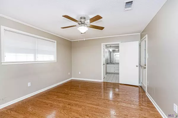 4706 SHADELAND DR, Baton Rouge, LA 70816