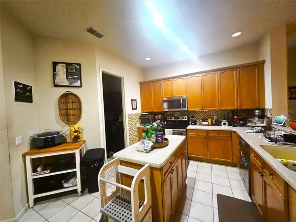 2863 PAIGE DR, Kissimmee, FL 34741