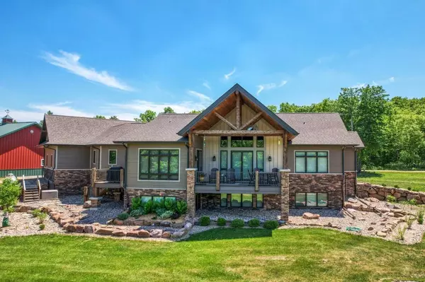 E7818A Schara Road, North Freedom, WI 53951