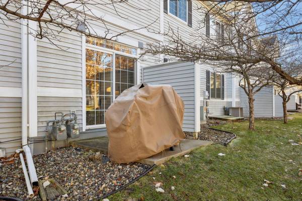 2074 Mainstreet, Hopkins, MN 55343