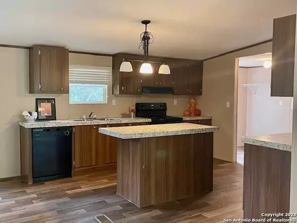 527 PR 1501, Bandera, TX 78003