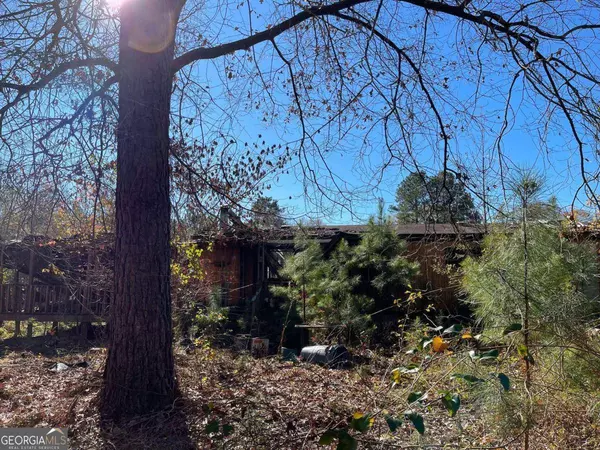 1512 Hilltop CIR, Dublin, GA 31021