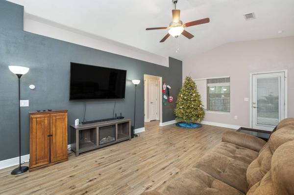 305 Gauntlet Drive, Crestview, FL 32539