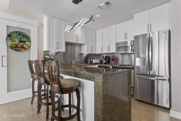 2060 Beach Boulevard #1407, Biloxi, MS 39531