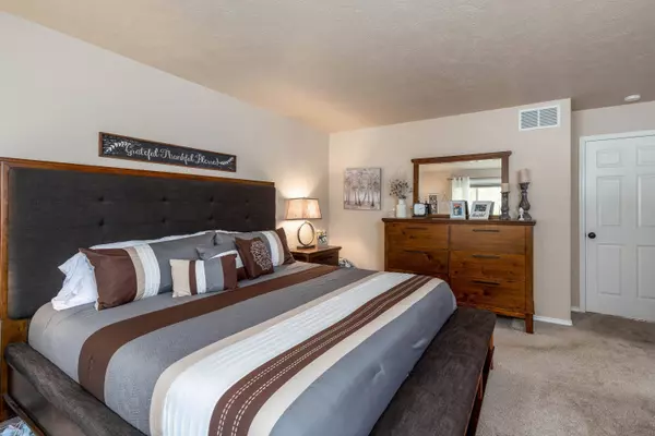 12112 N Denver Dr, Spokane, WA 99218