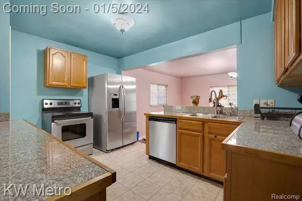 4006 EDGAR Avenue, Royal Oak, MI 48073