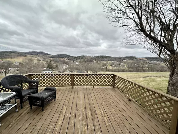 1 Iris Dr, Hickman, TN 38567