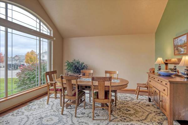 15226 E 17th Ct, Spokane Valley, WA 99037