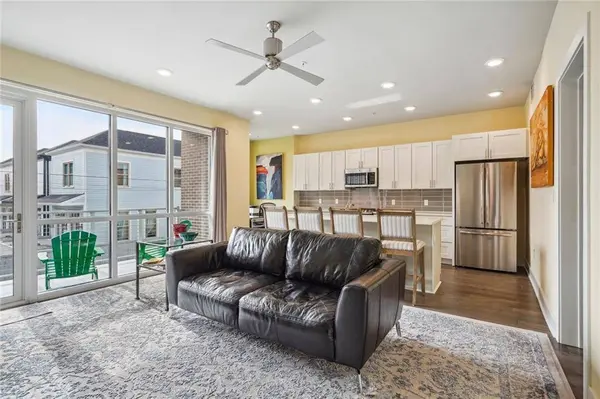 900 BARTHOLOMEW ST #203, New Orleans, LA 70117