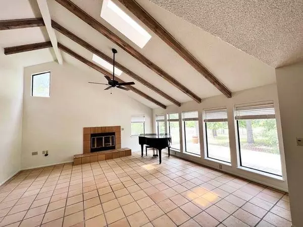 140 Fireside Cove, Holly Lake Ranch, TX 75765