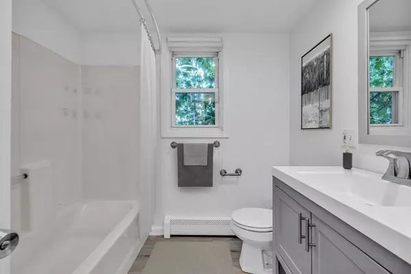 224 West Sixth St #1, Boston, MA 02127