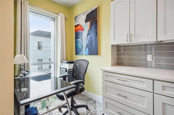 900 BARTHOLOMEW ST #203, New Orleans, LA 70117