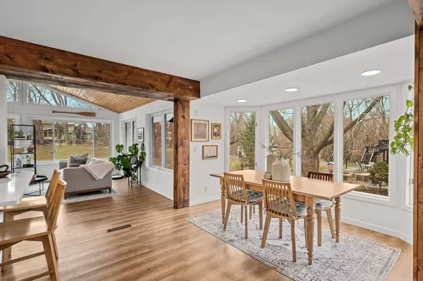 1260 Amble RD, Arden Hills, MN 55112