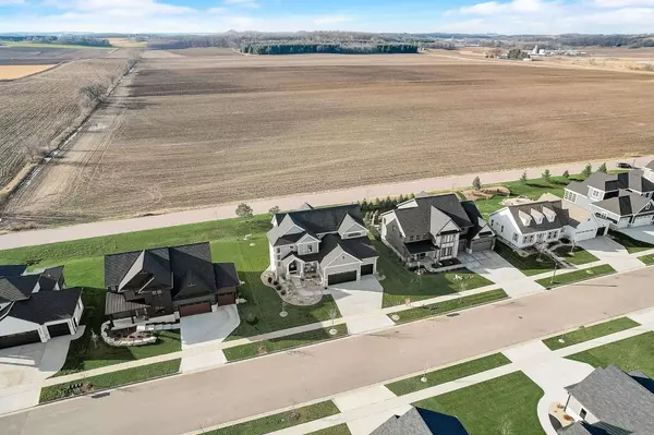 805 Walter Run, Waunakee, WI 53597