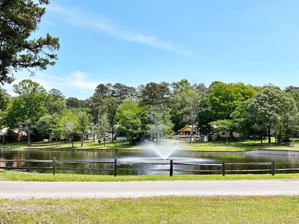 140 Fireside Cove, Holly Lake Ranch, TX 75765