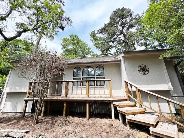 140 Fireside Cove, Holly Lake Ranch, TX 75765