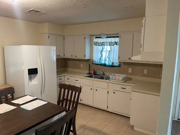 102 Cottonwood, Seiling, OK 73663