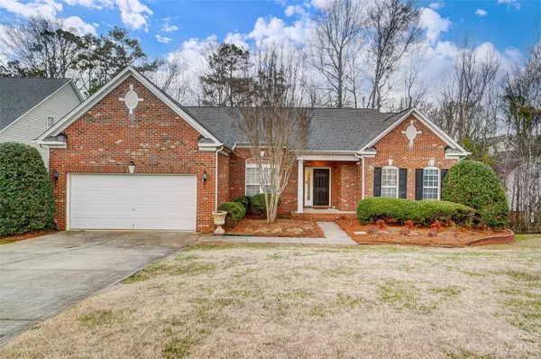 2727 Phillips Woods LN, Matthews, NC 28105