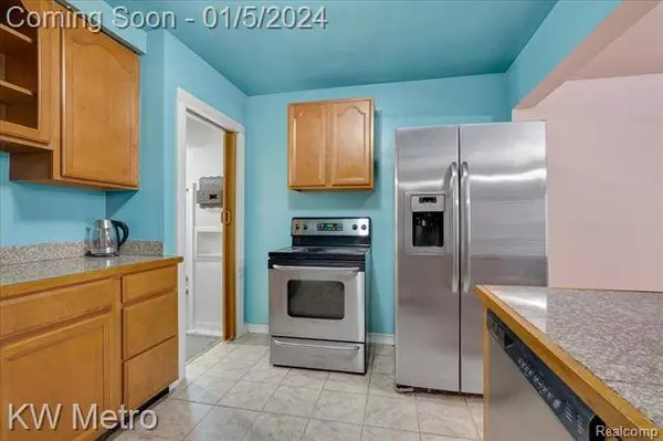 4006 EDGAR Avenue, Royal Oak, MI 48073