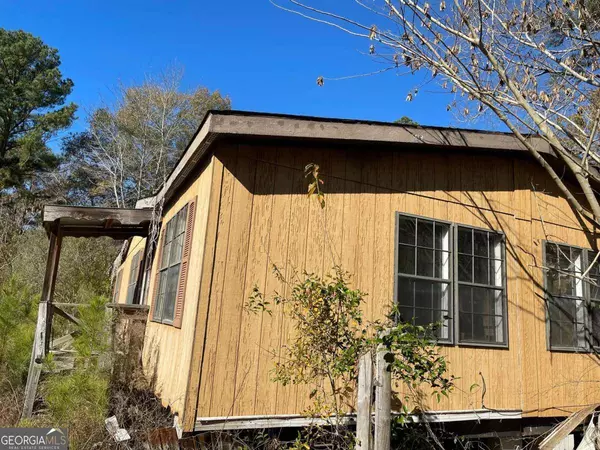 1512 Hilltop CIR, Dublin, GA 31021