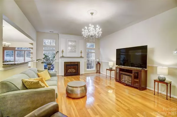 2727 Phillips Woods LN, Matthews, NC 28105