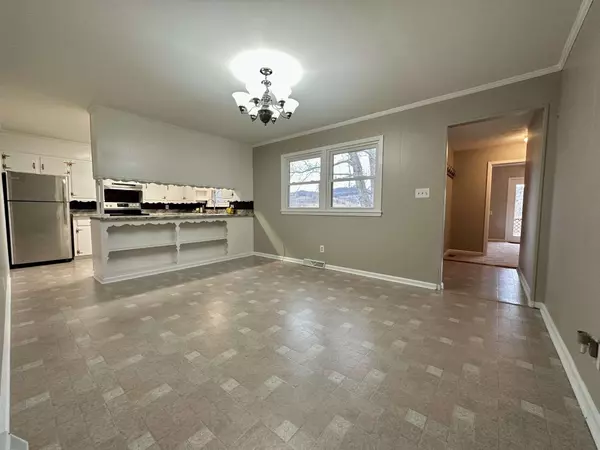 1 Iris Dr, Hickman, TN 38567