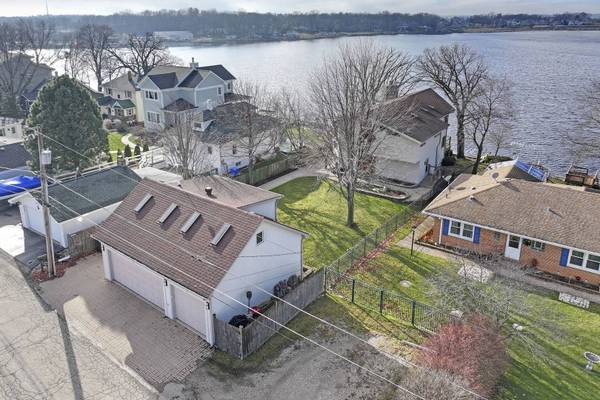 40682 N Grand AVE, Antioch, IL 60002