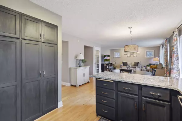 17405 Kildare WAY, Eden Prairie, MN 55347