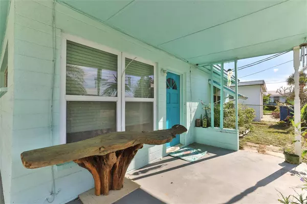 3243 LA PALOMA AVE, Daytona Beach, FL 32118