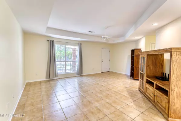 1500 Porpoise Street, Ocean Springs, MS 39564