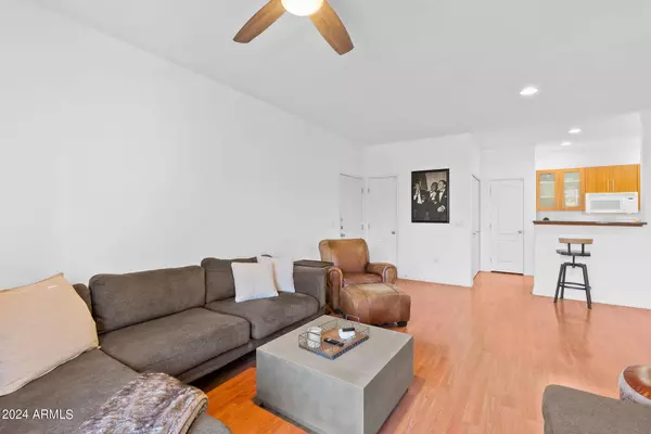 6900 E PRINCESS Drive #1161, Phoenix, AZ 85054