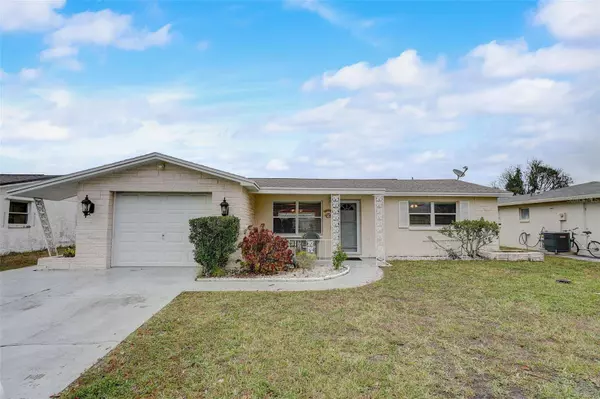 3105 ROXBURY DR, Holiday, FL 34691